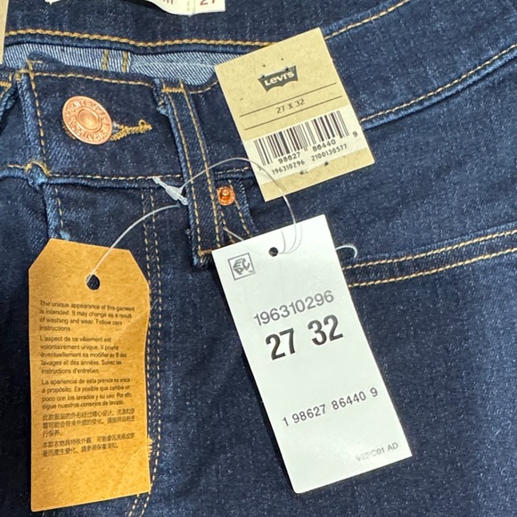 Levi's Women's 314 Shaping Straight size 26 x 32 Dark Blue Straight Leg Jeans - Picture 3 of 6